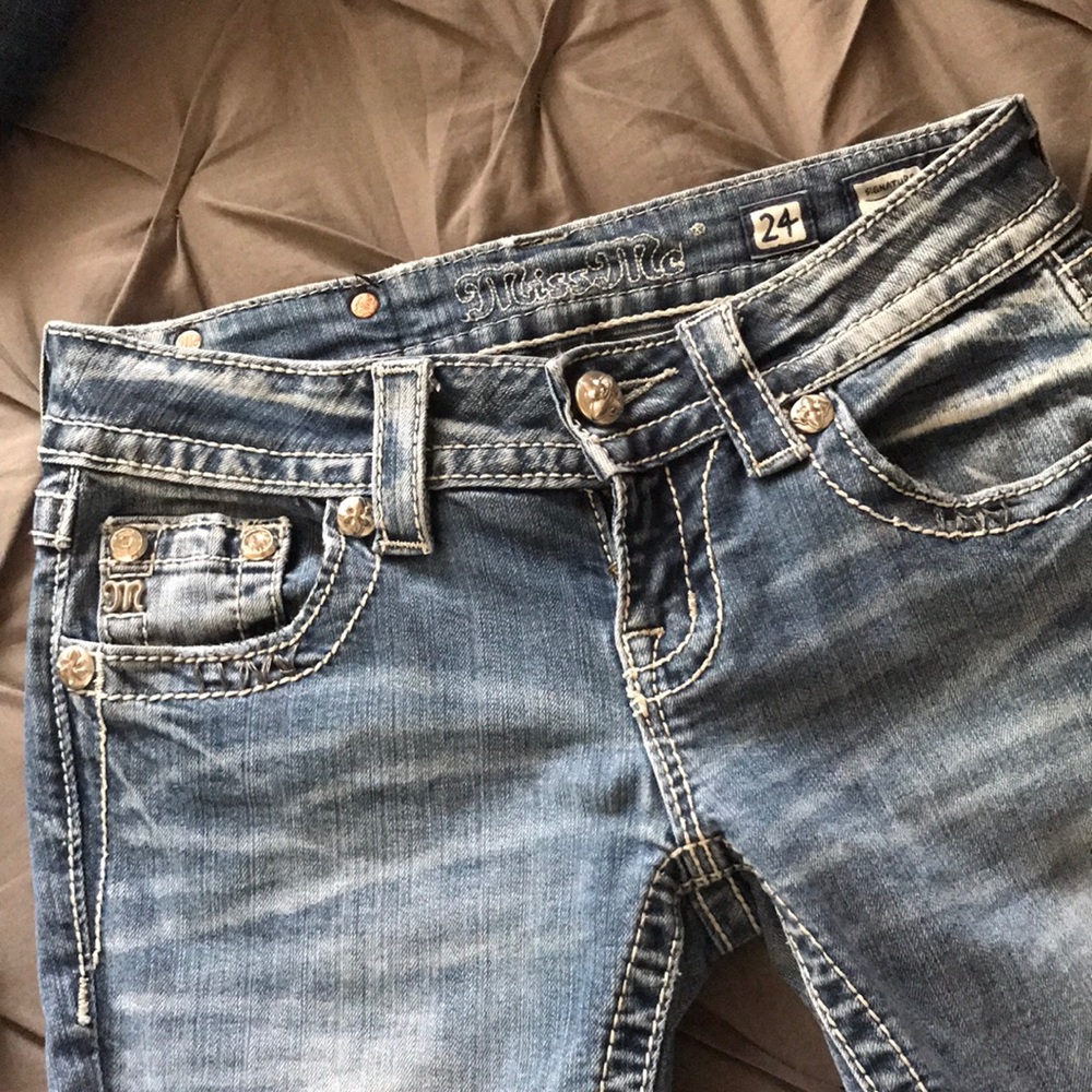 Jeans - Picture 2 of 3